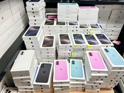 Items F/s Brand-New: iPhone 14 Pro, 15 Pro Max 256Gb, 16 Pro Max 512Gb