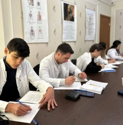 Xanımlar və Bəylər üçün Əczaçılıq Kursları