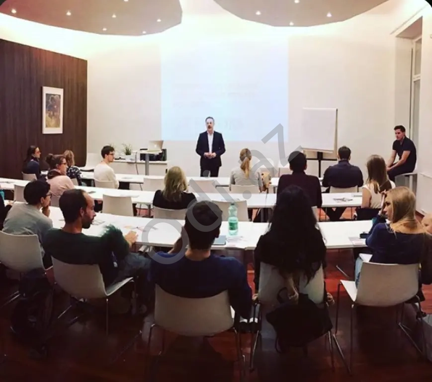 Ofis daxili menecer axtarışındayıq