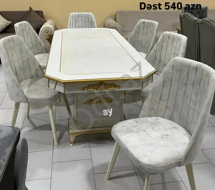 Stol stul desti sifarişle hazırlanır