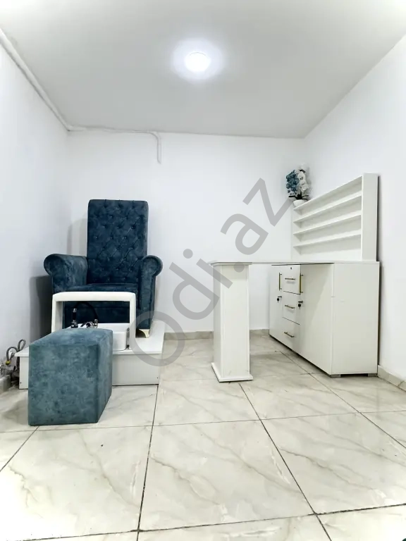 Gozellik salonu esyali lazer aparatida var