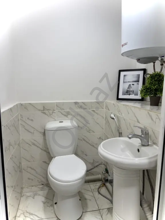 Gozellik salonu esyali lazer aparatida var