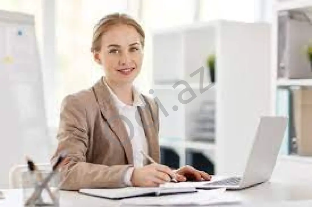 Ofis meneceri vakansiyası aktivdir