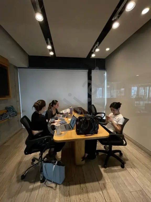 Məlumat meneceri axtarılır