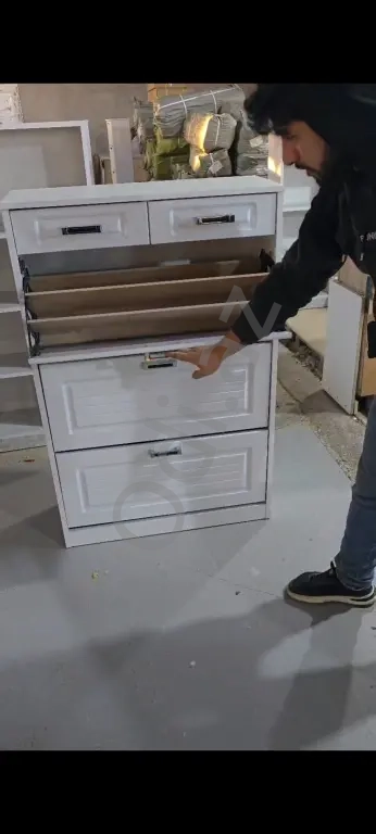 Ayaqqabı dolabı hazır