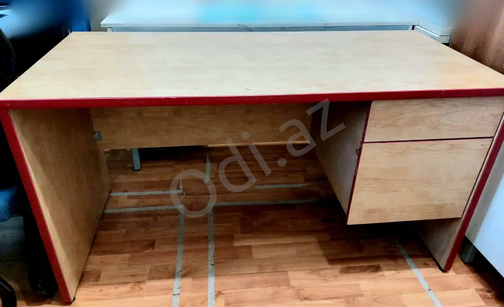 Kanada istehsalı ofis masası