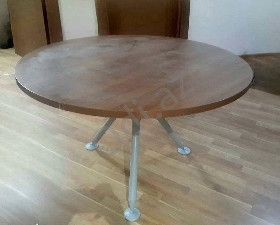 Kanada istehsalı Dairəvi ofis masası