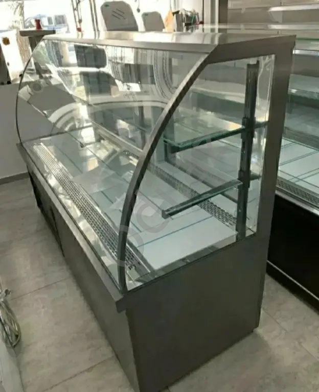 Soyuducu vitrin satılır