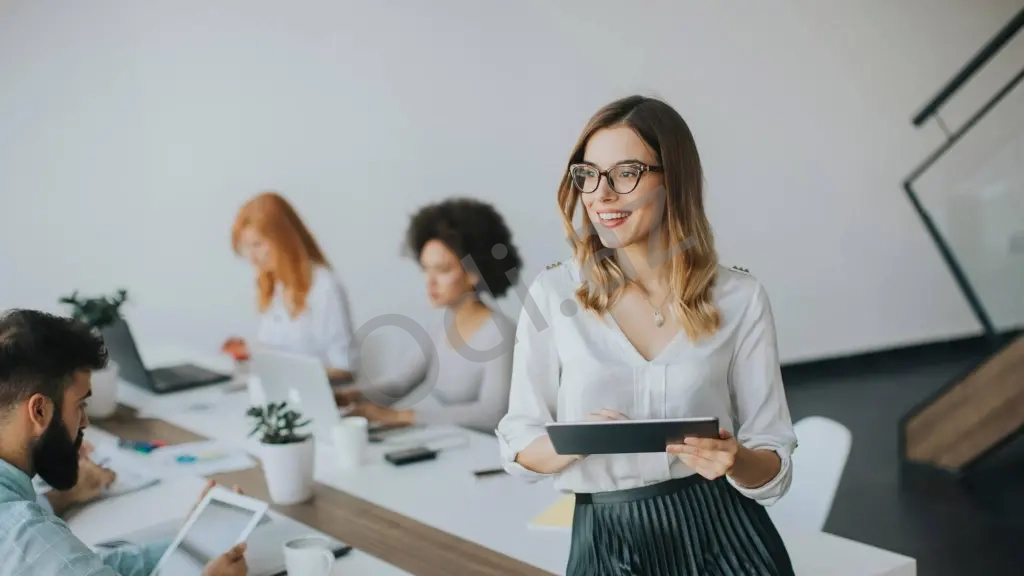 Ofis meneceri tələb olunur