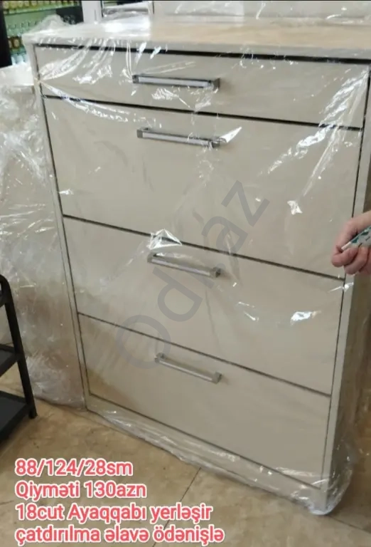 Ayaqqabı şkafı hazır