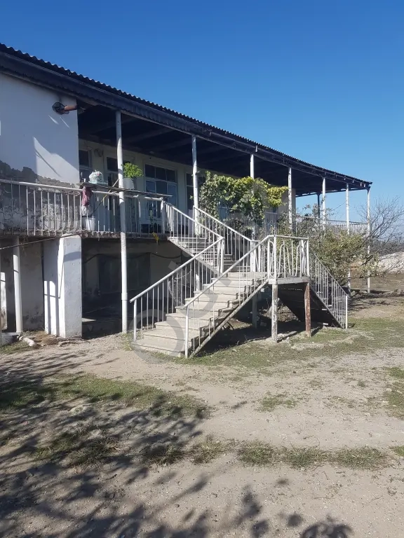 Nardaranda bağlarında ev satılır 22 sot Nardaranda bağlarında ev satılır 22 sot