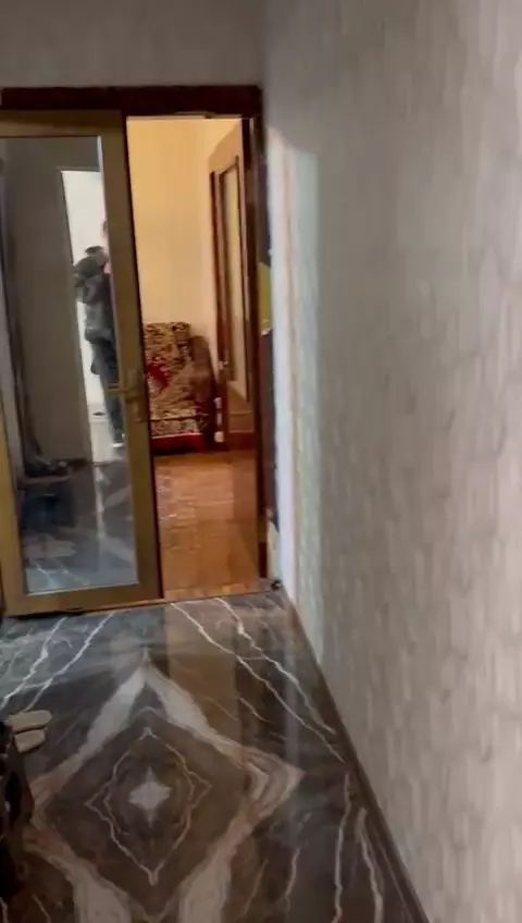 Memar Əcəmi metrosunun yani