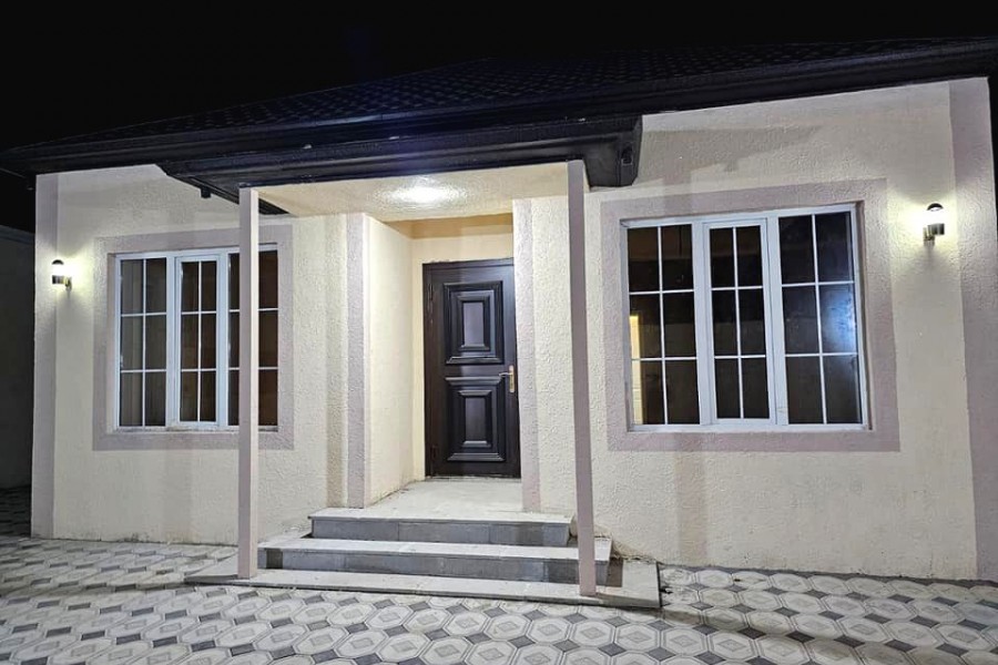 Maştağa Vişnofka yolunda həyət evi satılır