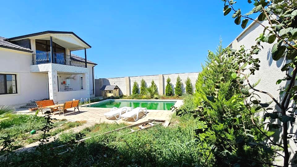 Hovuzlu bağ evi kirayə verilir