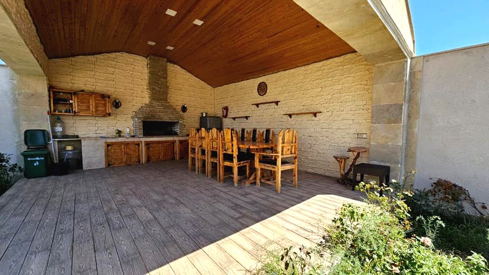 Hovuzlu bağ evi kirayə verilir