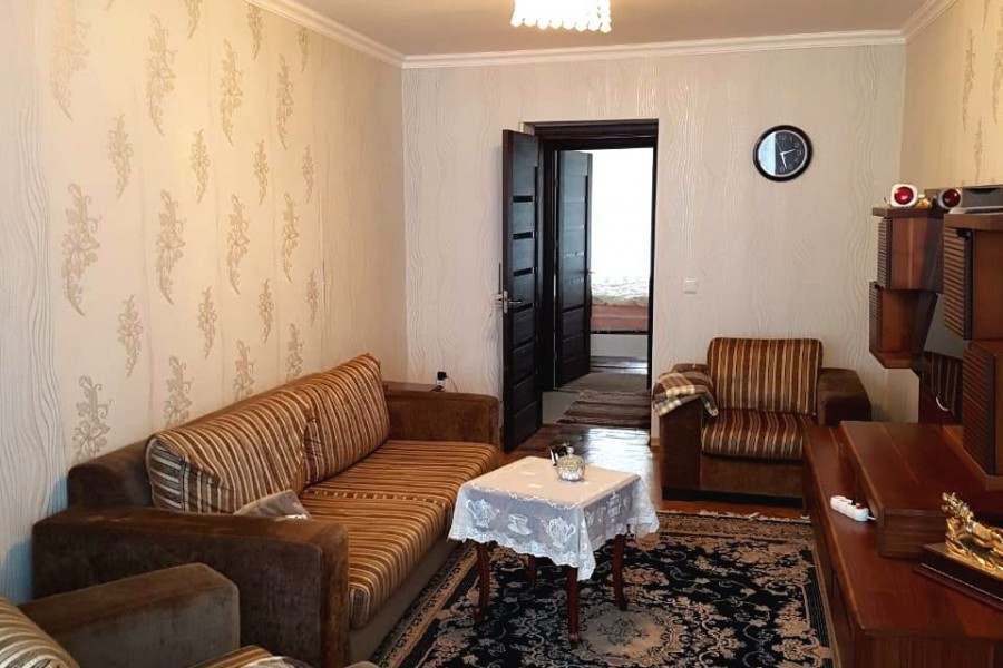 Bakida merkezde 2 otaqli Gundelik Kiraye ev/ 28 may.