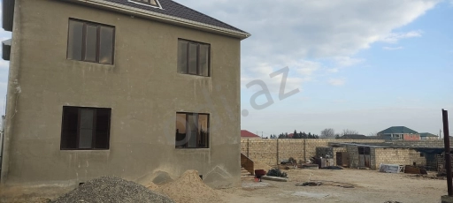 Bilgəh yolunda super təmirli bağ evi satılır