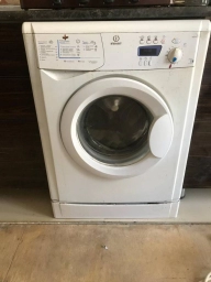 Paltaryuyan maşın Indesit, 5 kq, Avtomat