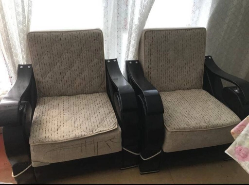 İki ədəd təzə kreslo.