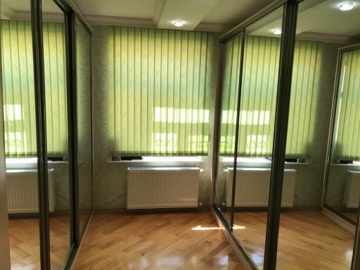 3 mərtəbəli villa