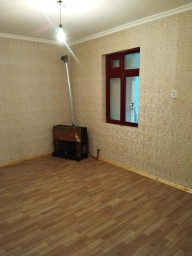 3 otaqlı təmirli həyət evi