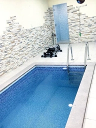 Badamdar qəsəbəsində günlük və aylıq kirayə villa  verilir.