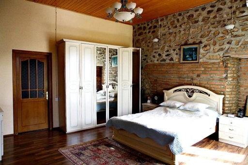 Şəkidə qoruq ərazisində günlük və aylıq kirayə villa verilir.