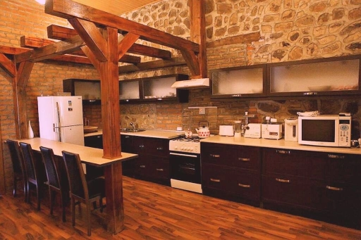 Şəkidə qoruq ərazisində günlük və aylıq kirayə villa verilir.
