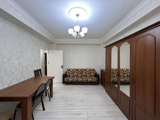 Qurtuluşda kupçalı əşyalı mənzil