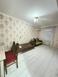 Qurtuluşda kupçalı əşyalı mənzil
