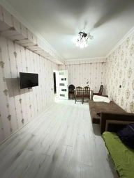 Qurtuluşda kupçalı əşyalı mənzil