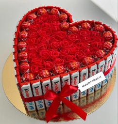 8 mart hediyyeleri