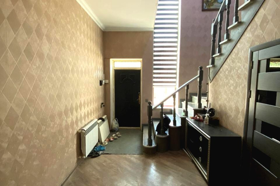 Masazırda 4 otaqlı 180 m2 həyət evi satılır