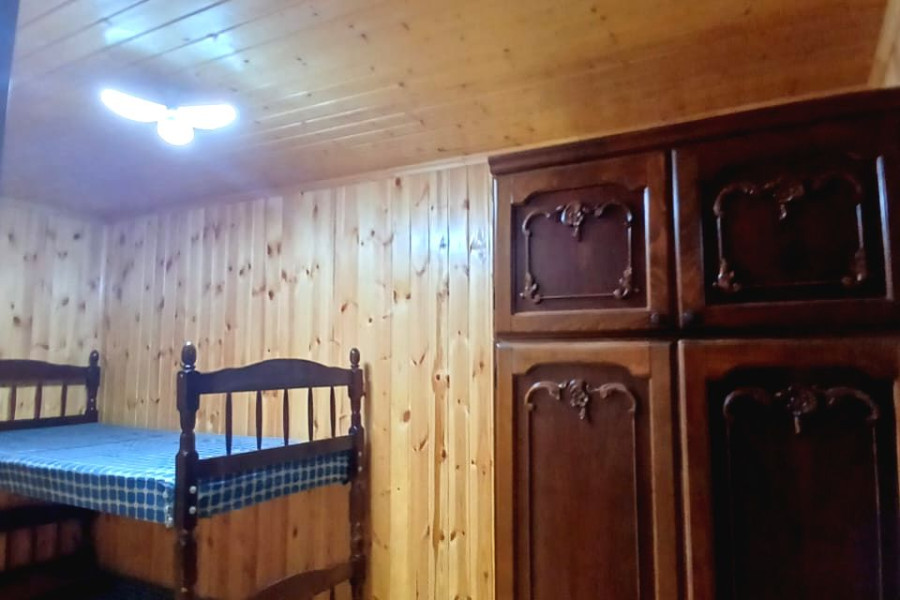 Baş Ələt qəsəbəsində təcili ev satılır 