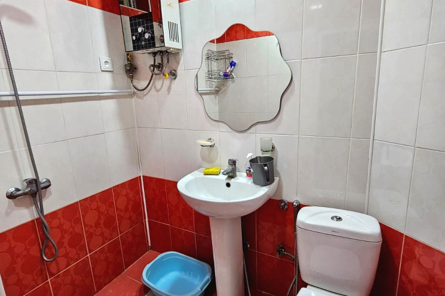 2 otaqllı mənzil satıram