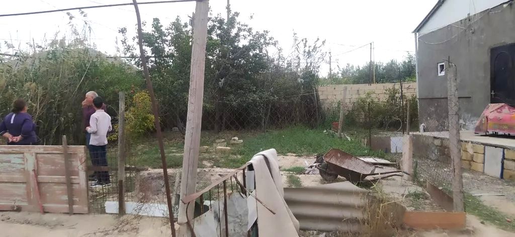 Torpaq sahəsidir 